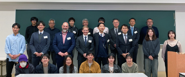 キックオフシンポジウム講演者と参加者