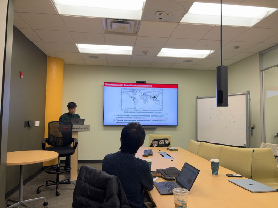 研究紹介の様子